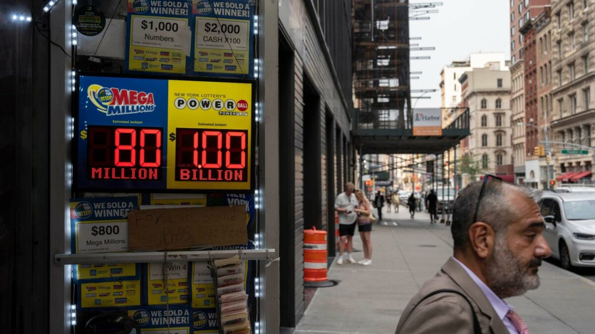 A single Powerball ticket sold in Quincy, Illinois, won the $1.04 billion jackpot.