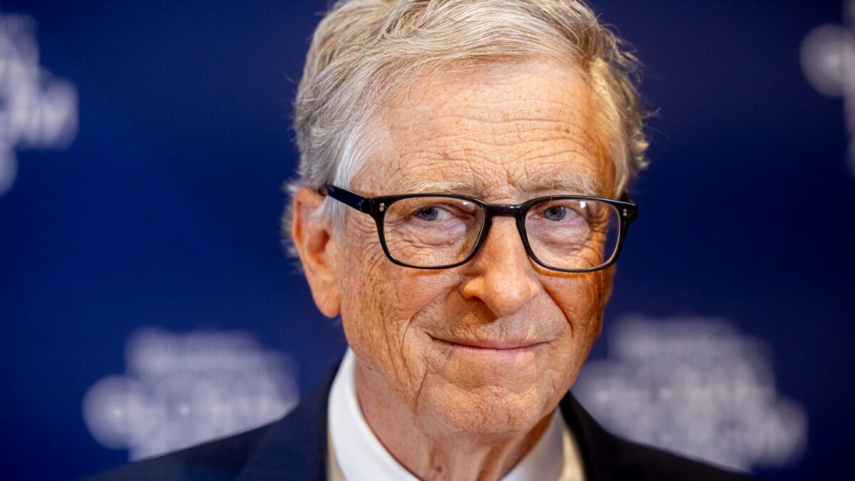 Bill Gates wants to tax robots to deter businesses from replacing humans with machines