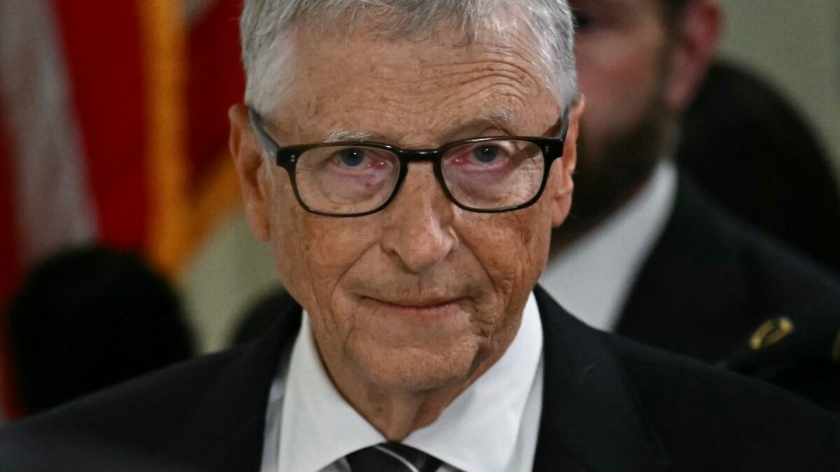 Bill Gates fears world leaders are unprepared for 3 major AI risks: ‘Stunted’ child development, emboldened criminals, and vanishing jobs for Gen Z