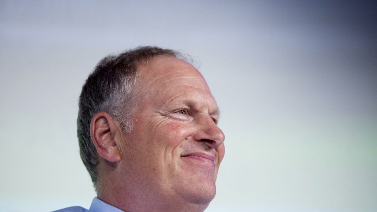 David Cote is riding the AI wave with a cooling company called Vertiv.