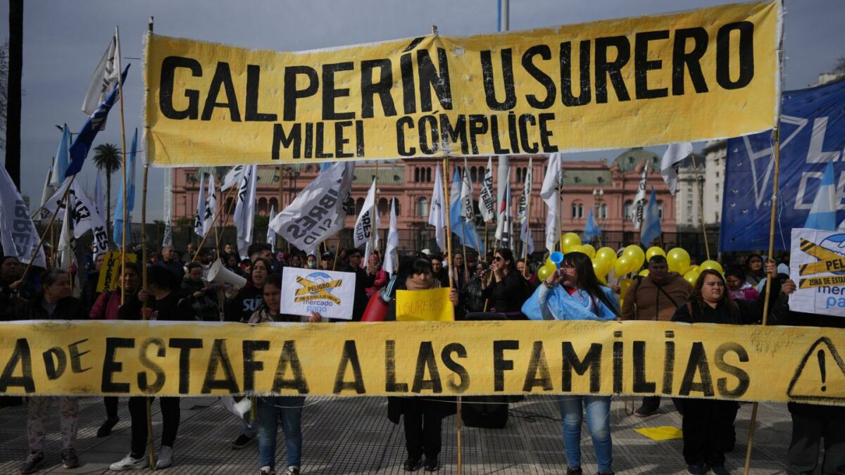 Young Argentines are struggling with mounting debt as borrowing increasingly becomes a way to cover food and other everyday expenses.