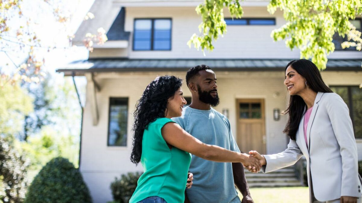 Nearly half of home sellers are now offering incentives to unload their properties—even $20,000 in concessions and all-expenses-paid cruises