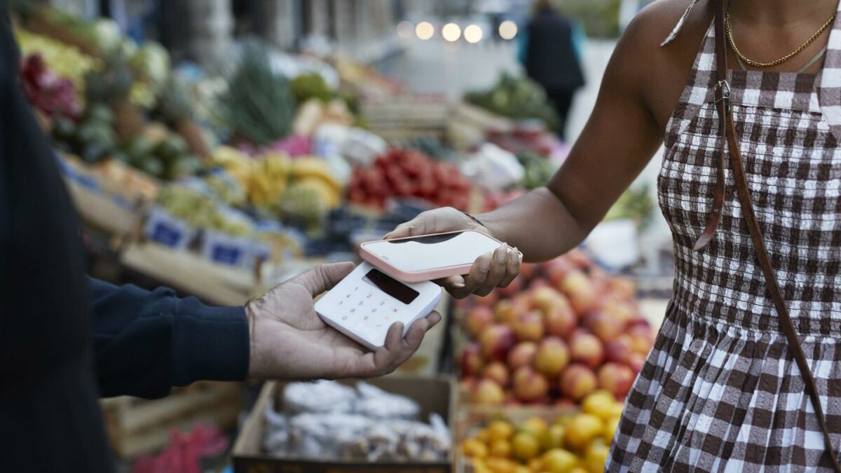 Scammers are taking advantage of tap-to-pay processes.