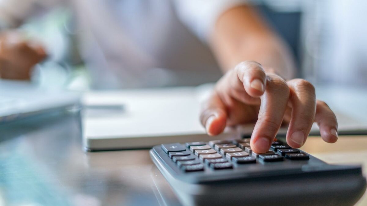 9 factors affecting small business insurance premiums