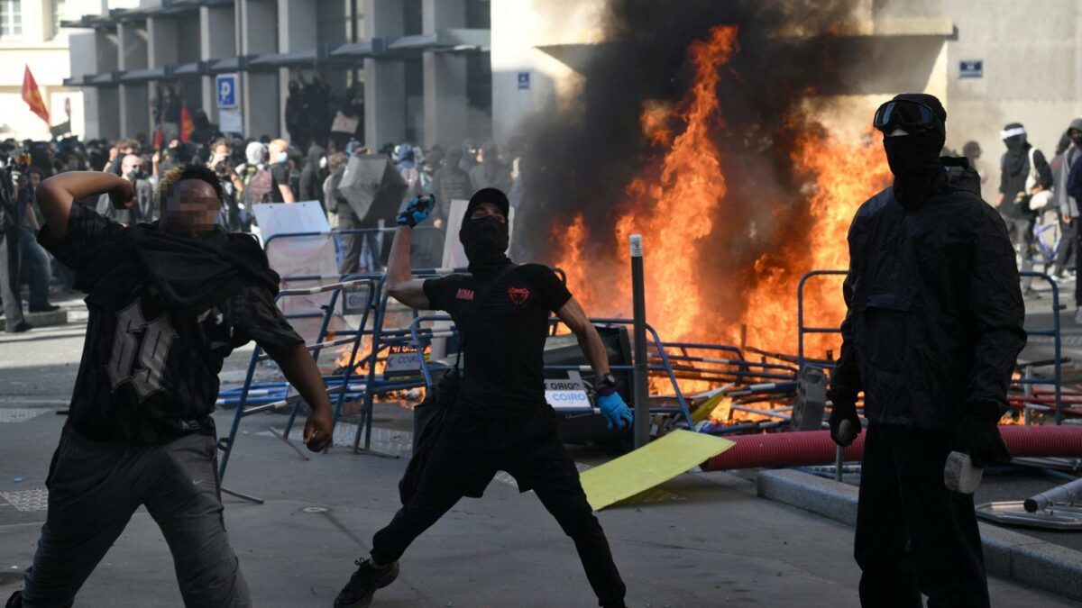 ‘Fantasy economics’ hit reality: Boomer vs. Gen Z fight roils France as pension costs drive debt crisis and education cuts that fuel student riots